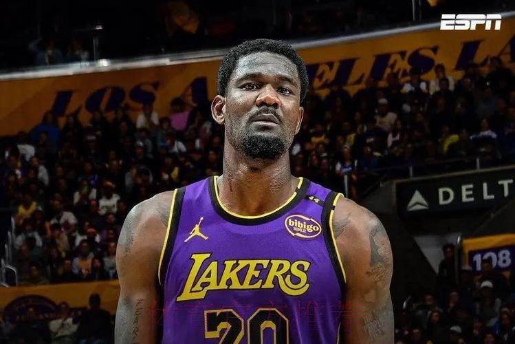 湖人两连败期间艾顿场均打26分钟 仅得6.5分5.5板 命中率仅40%